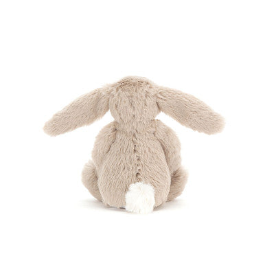 Lapin beige timide