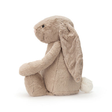 Lapin beige timide
