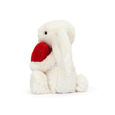 Lapin timide coeur d'amour rouge