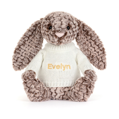 Bashful Luxe Bunny Pine avec pull crème personnalisé