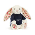 Blossom Cream Bunny 'Berry' avec pull bleu marine personnalisé