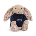 Blossom Beige Bunny 'Petal' avec pull bleu marine personnalisé