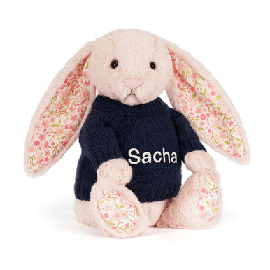 Blossom Blush Bunny 'Cherry' avec pull bleu marine personnalisé