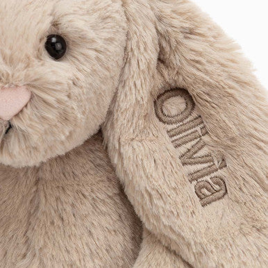 Lapin beige timide personnalisé moyen