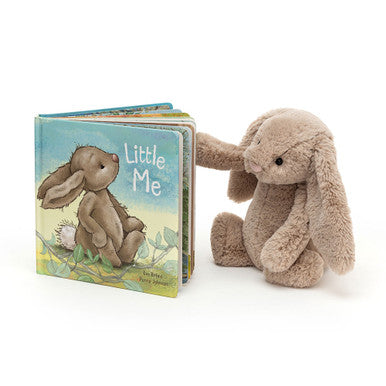 Livre Little Me et lapin beige timide moyen